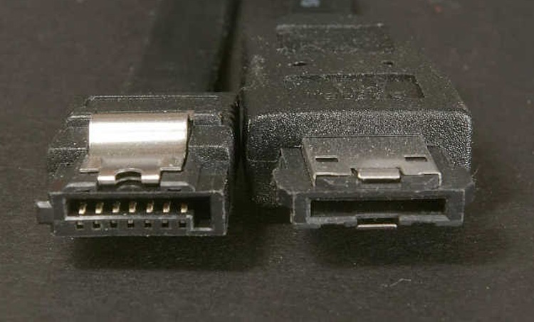 eSATA-la-gi-2